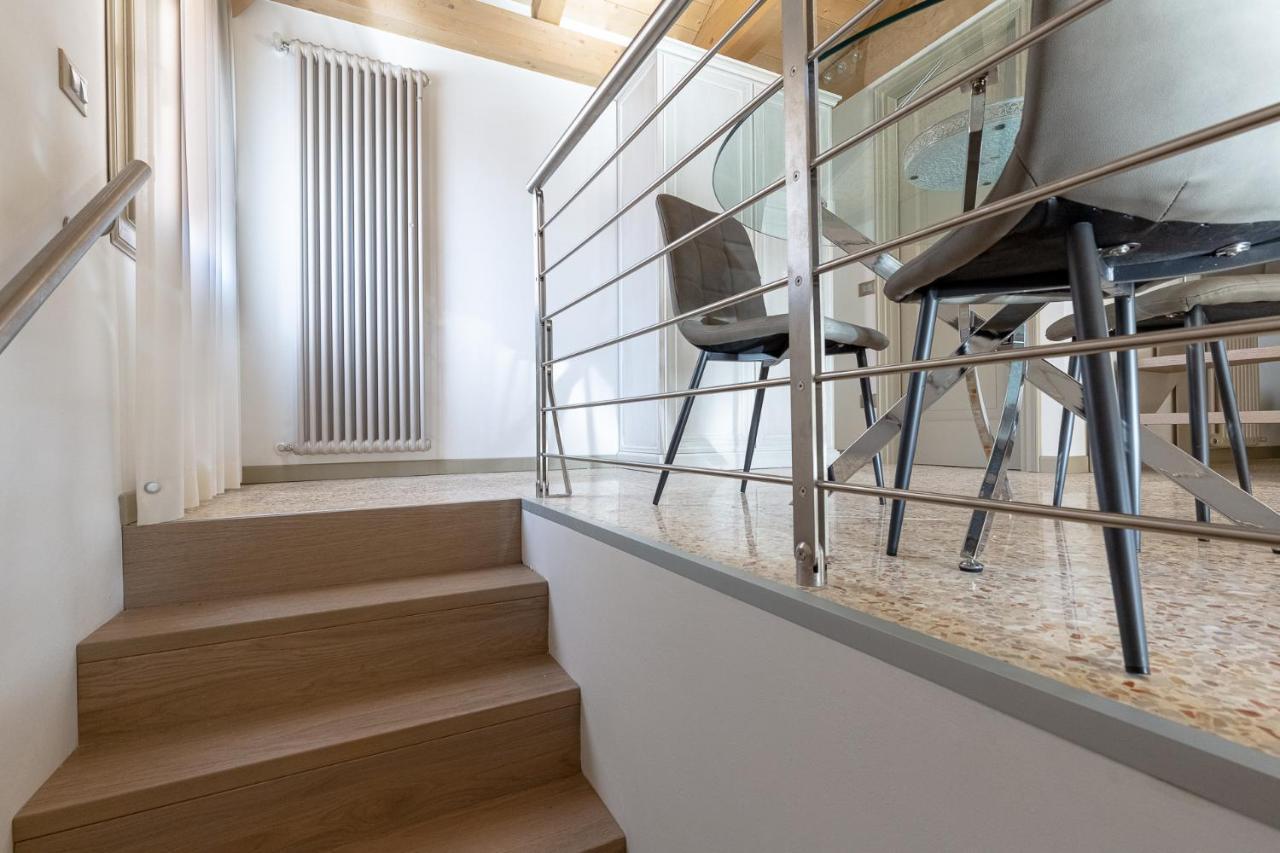 Ca' Cappello Venice Apartment 2 With Canal View 外观 照片